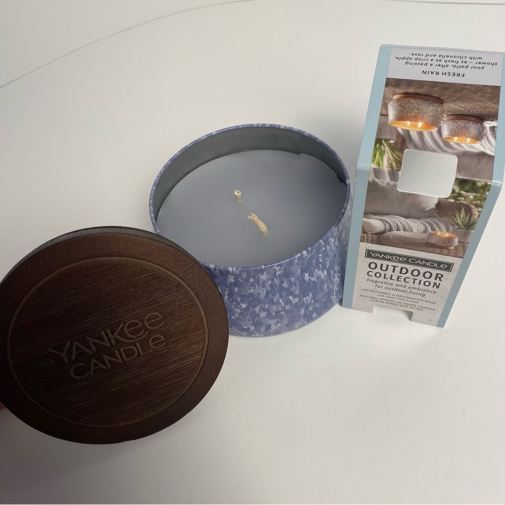 2/$20, 4/$35 - Lg Yankee Candle Set - Natural Wooden Top Doubles As Base!! - Picture 7 of 16